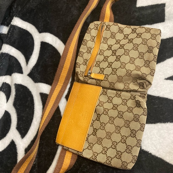 ๐ฏ% Authentic GUCCI belt bag in golden yellow color - Picture 3 of 10